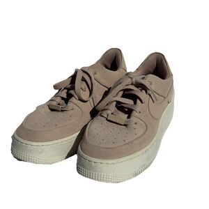 Nike Air Force 1 AF1 AR5339-201 Sage Low Pink Nude Suede Womens Platform Sz 8.5